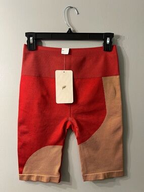 Fabletics High-Wasted Seamless Colorblock Bike Shorts - Red & Tan